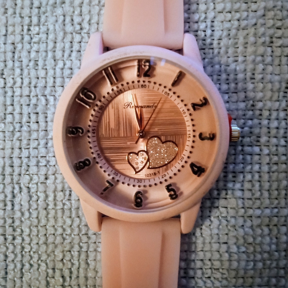 Women's cute heart quartz wacth